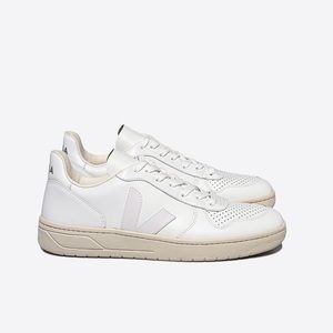 Veja V-10 lace up sneakers